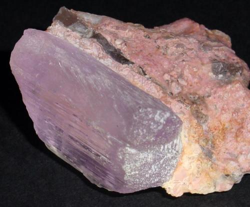 Spodumene, var. Kunzite, in Montmorillonite matrix (stabilized)
Hiriart Mountain, Pala District, San Diego County, California USA
crystal is 4.1 x 2.8 x 1.8 cm; overall specimen is 5.0 x 4.7 x 3 cm (Author: Chris Wentzell)