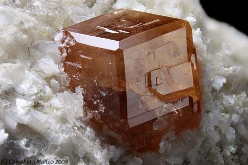 Spessartine
Rosina vein, San Piero in Campo, Campo nell’Elba, Elba Island, Livorno Province, Tuscany, Italy
Spessartine 7 mm rhombododecahedral crystal with icositetrahedral faces (Author: Matteo_Chinellato)