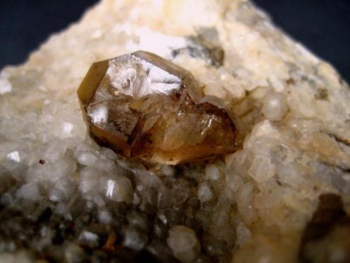 Smoky Quartz
Neandertal, Mettmann, North Rhine-Westphalia, Germany
115 x 80 x 50 mm, crystal 22 mm (Author: Tobi)