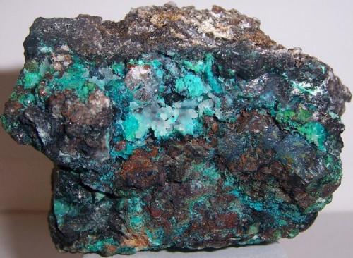 Chrysocolla.
Chihuahua, México.
6.5cm x 5cmx 5cm. (Author: Luis Domínguez)