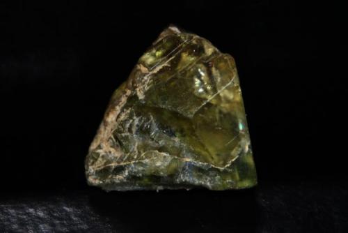 Titanita
Capelinha, Jequitinhonha Valley, Minas Gerais, Brasil.
Medidas pieza: 1,3x1,3x1,3 cm (Autor: Sergio Pequeño)