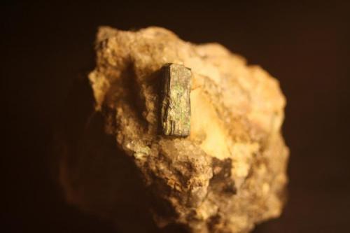 Bournonita<br />Burón, Comarca Montaña Oriental, León, Castile and León, Spain<br />Tamaño del cristal 1,3 x 0,8 cm.<br /> (Autor: minero1968)