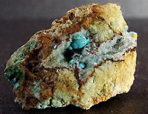 Hemimorphite, Rosasite and Mimetite(?)
Roughton Gill Mine, Caldbeck Fells, Cumbria, England, UK
17 mm across (Author: nurbo)