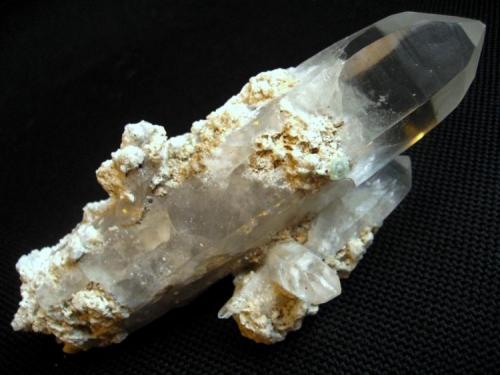 Quartz
Farm Erongorus 166, Erongo Region, Namibia
Lenght 150 mm (Author: Tobi)