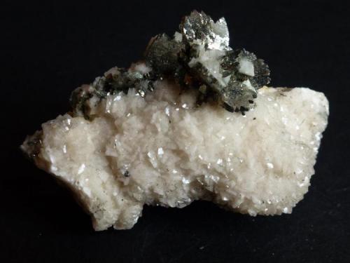 Marcasita y Dolomita<br />Reocín Mine, Reocín, Comarca Saja-Nansa, Cantabria, Spain<br />6 x 5 cm.<br /> (Autor: javier ruiz martin)