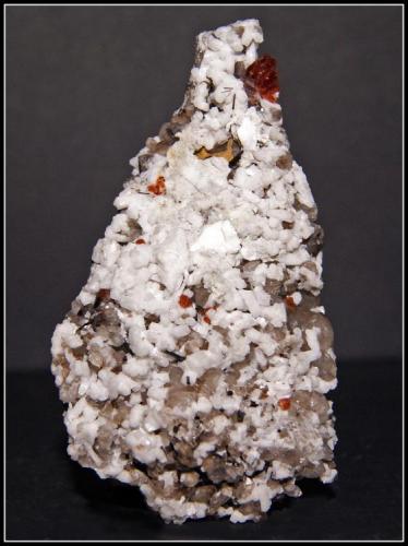 Granate y turmalina
Trascastillo - Cártama - Málaga - Andalucía - España
9.5 cm x 5 cm (Autor: Mijeño)