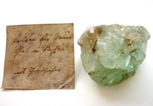 Fluorite
Seiffen, Erzgebirge, Saxony, Germany
5,5 cm
Very old material from the ancient tin mining district Seiffen. With 18th century label. (Author: Andreas Gerstenberg)