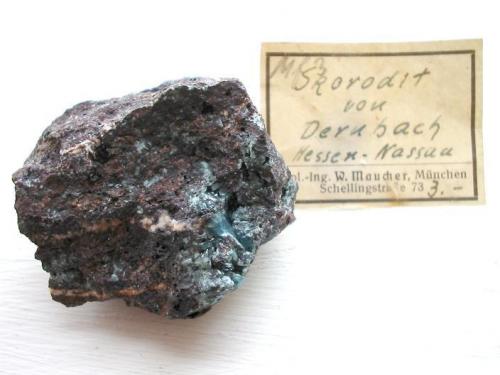 Scorodite
Schöne Aussicht mine, Dernbach, Westerwald, Germany
sample width: 5,5 cm
Old material from Maucher/München. Very rare! (Author: Andreas Gerstenberg)