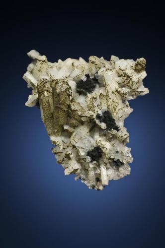 Quartz
Soudan Mine, Soudan, Vermilion Range, St. Louis Co., Minnesota, USA
9.5 cm. high
From Don & Gloria Olson
Photo: Jeff Scovil (Author: Jordi Fabre)