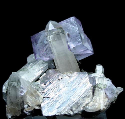 Fluorite, quartz, arsenopyrite
Yaogangxian Mine, Yizhang, Chenzhou, Hunan, China
54 mm x 47 mm (Author: Carles Millan)