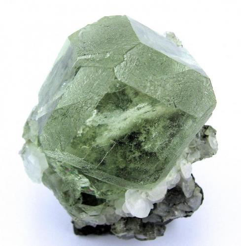Fluorite, calcite
Xianghuapu Mine, Xianghualing, Lingwu, Lanshan, Chenzhou, Hunan, China
71 x 52 x 40 mm³ (Author: Carles Millan)