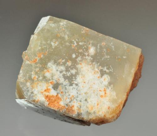 Quartz pseudo-cubic
Artesia, Eddy County, New Mexico, USA
2.5 x 1.9 cm
A very unusual form for quartz (Author: Philip Simmons)