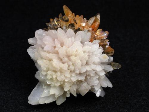 Creedite
Mina Navidad, Abasolo, Durango, Mexico
3.9cm X 3.2cm X 2.9cm (Author: pro_duo)