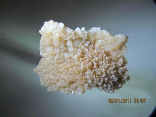 Calcite
Karkhane sang asfalt, Komshejeh (Komshecheh), Ardestan County, Esfahan Province (Isfahan Province; Aspadana Province), Iran
12 * 16 cm (Author: h.abbasi)