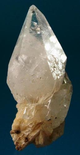 Calcite
Dal’negorsk, Primorskiy Kray, Far-Eastern Region, Russia
65 x 35 x 25 mm (Author: Tobi)