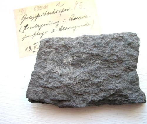 Graphite
Mühlenthal, Elbingerode, Harz, Germany.
7 x 4 cm
With 1921 label. (Author: Andreas Gerstenberg)