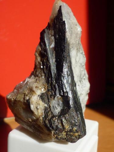 Ferberita-Hübnerita (Serie) en Cuarzo<br />Minas de San Finx, Vilacova, Lousame, Comarca Noia, La Coruña / A Coruña, Galicia / Galiza, España<br />5 x 3 cm.<br /> (Autor: Rafael varela olveira)