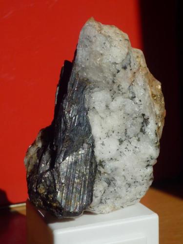 Ferberita-Hübnerita (Serie) en Cuarzo<br />Minas de San Finx, Vilacova, Lousame, Comarca Noia, La Coruña / A Coruña, Galicia / Galiza, España<br />5 x 3 cm.<br /> (Autor: Rafael varela olveira)