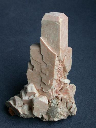 Orthoclasa - Macla de Baveno
Baveno, Verbano-Cusio-Ossola, Provincia Piemonte, Italia
8 x 3 cm.
Colección Peter Seroka (Autor: Peter Seroka)