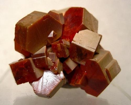 Vanadinite
Mibladen, Morocco
35 x 30 x 20 mm, largest crystal 13 mm (Author: Tobi)