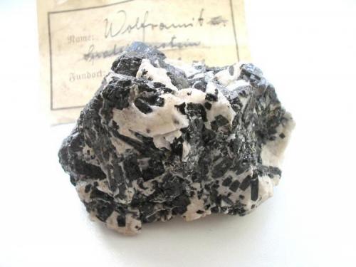 Wolframite
Glücksstern mine, Neudorf, Harz, Saxony-Anhalt, Germany.
68 x 45 x 40 mm (Author: Andreas Gerstenberg)