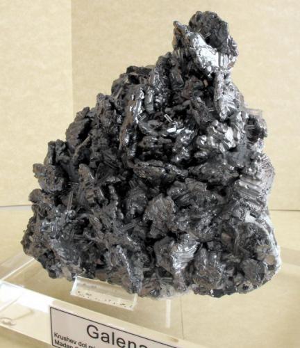 Galena
Krushev dol mine, Madan Ore Field, Southern Rhodope Mountains, Smolyan Oblast, Bulgaria.
12 x 12 x 5 cm; 1570 gram (Author: Louis Friend)