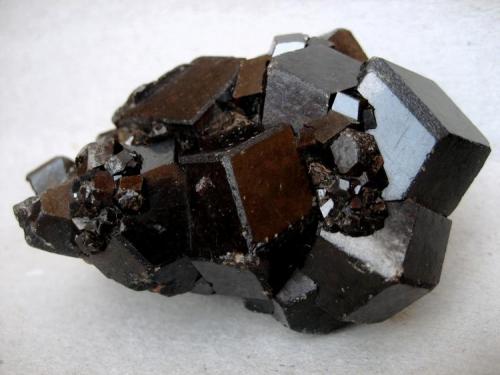 Andradite (var. Melanite)
Diakon, Kayes Region, Mali
80 x 65 x 40 mm (Author: Tobi)