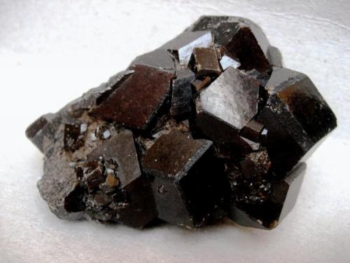 Andradite (var. Melanite)
Diakon, Kayes Region, Mali
80 x 65 x 40 mm (Author: Tobi)