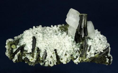 Epidote with Dolomite(?) and Adularia
Untersulzbachtal, Austria
160 x 78 x 60 mm
Largest Epidote cluster is 46 x 19 mm, Dolomite(?) is 25 mm, all with 4 mm Adularia (Author: GneissWare)