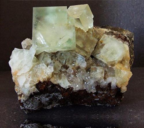 Fluorite, quartz
West Pasture Mine, Stanhope, Weardale, Co Durham, UK.
Fluorite to 11mm, specimen 47 x 44 mm (Author: nurbo)