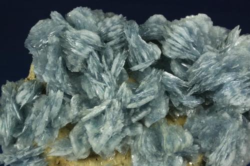 Barite
Baia Sprie (Felsobanya) Mine, Ilba-Baiut Metallogenic District, Baia Sprie, Maramures County (Judet), Romania
100.0 x 92.0 x 51.0 mm
closeup (Author: GneissWare)