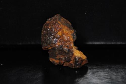 Meteorito "Nantan"
Guangxi, China.
Medidas pieza: 2,4x1,5x1 cm
Siderito tipo Octaedrita grupo IIICD (Autor: Sergio Pequeño)