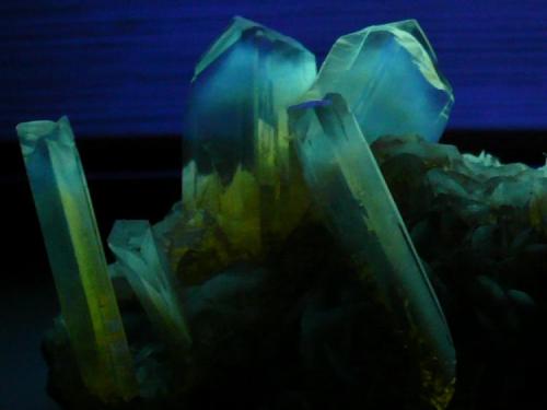 Yeso
Salar de Otuma, Pisco, Ica, Perú.
14x7 cm (Autor: nerofis2)