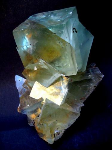 Fluorite
Xianghuapu Mine, Hunan Province, China
Specimen height 115 mm (Author: Tobi)