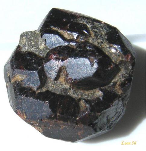 Pyrope (Garnet group) single Crystal Sphere/Ball
Hebei, China
Size: 50 x 46 x 36 mm
Hebei, China; Hebei is a province of the People’s Republic of China in the North China region. (Author: Leon56)