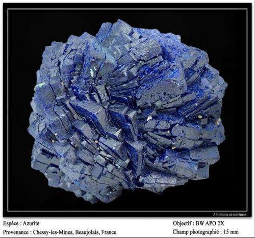 Azurite
Chessy-les -mines, Beaujolais, France
fov 15 mm (Author: ploum)