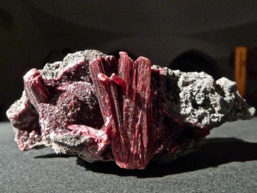 Erythrite
Bou Azzer, Tazenakht, Ouarzazate, Marruecos
6 x 3,5 x 2,5 cm (Autor: Josele)