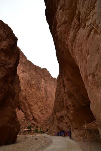 Por el camino paramos en la garganta de Todra.
G. Sobieszek photo. (Autor: Josele)