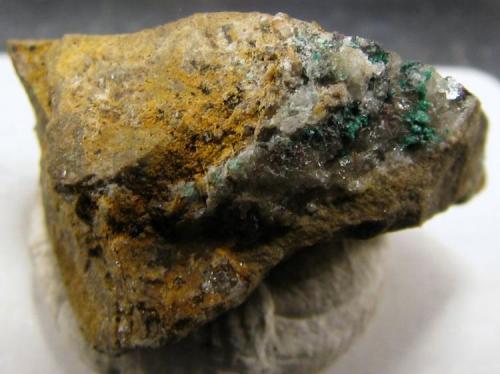 Cobre
Mina La Amorosa, Villahermosa del Río, Castellón, Comunidad Valenciana, España.
16 X 12 X 7 mm. (Autor: José Luis Zamora)