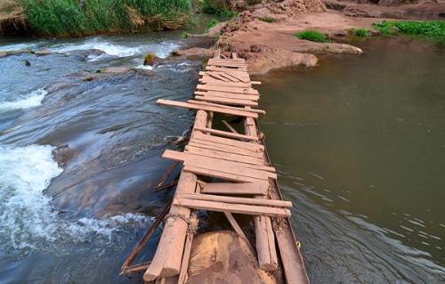 Puente sobre el río en Ouzoud.
G. Sobieszek photo. (Autor: Josele)