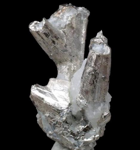 Dyscrasita muy lustrosa de una nueva geoda en la mina Bouismas. 2.4 cm.
Fot. G. Bijak. (Autor: Josele)