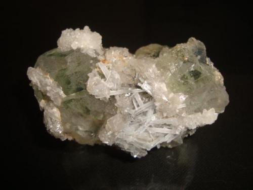 Fluorite, calcite and anhydrite.
Naica, Chihuahua, Mexico.
8.5 cm. (Author: javmex2)