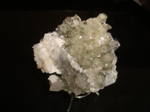 Green quartz.
Naica, Chihuahua, Mexico.
8.5 cm. (Author: javmex2)