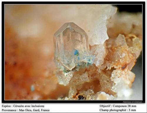 Cerussite and rosasite
Mas Dieu, Gard, France
fov 3 mm
rosasite ? inside the crystal (Author: ploum)