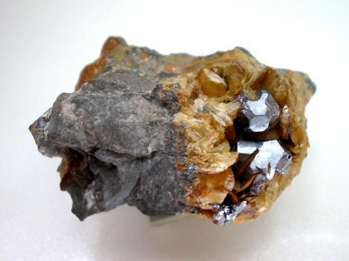 Galena on siderite
Castor mine, Ehreshoven, Nordrhine-Westphalia, Germany
6 x 4 cm (Author: Andreas Gerstenberg)