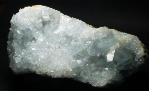 Celestina
Sakoany mine - Valle de la Sofia - Mahajanga - Majunga - Madagascar
125 x 65 x 65 mm
El cristal mayor hace 30 mm (Autor: Joan Martinez Bruguera)