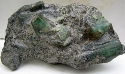 Berilo (Esmeralda)
Sierra de Carnaiba, Bahia, Brasil
102 x 54 x 36 mm. (Autor: José Luis Zamora)