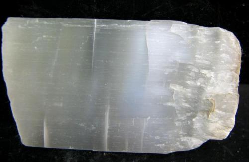 Ulexita
Borón, Kern Co., Desierto de Mojave, California, EEUU.
43 x 40 x12 mm (Autor: José Luis Zamora)