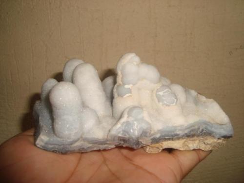 Quartz and Chalcedony
Rosales, Chihuahua, Mexico.
12 cms (Author: javmex2)