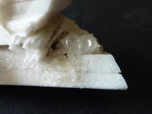 Laumontita con Apofilita<br />El Berrueco, Comarca Sierra Norte (Madrid), Community of Madrid, Spain<br />5 x 2,5 cm.<br /> (Autor: javier ruiz martin)